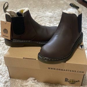 Dr. Martens Leonore Chelsea Boots NWT.  US6 UK 4
